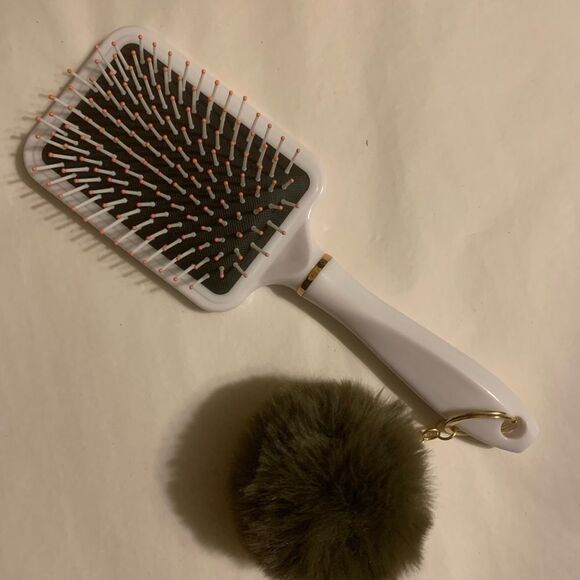 Handmade Brush with Pom Pom Keychain - Picture 3 of 4